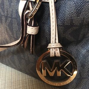 Michael Kors tote